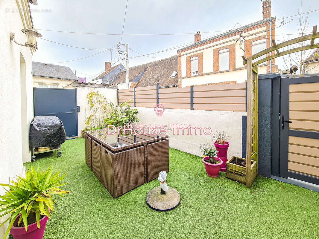 Maison à MONTMORILLON