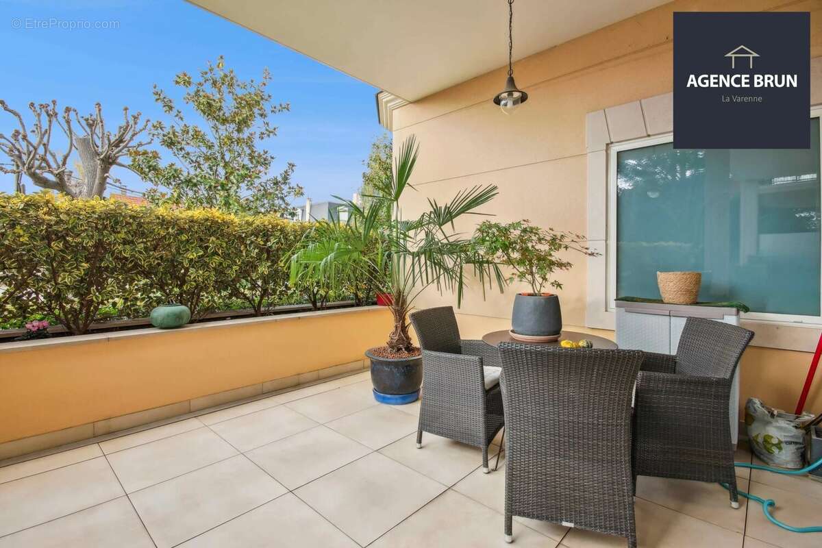 Appartement à SAINT-MAUR-DES-FOSSES