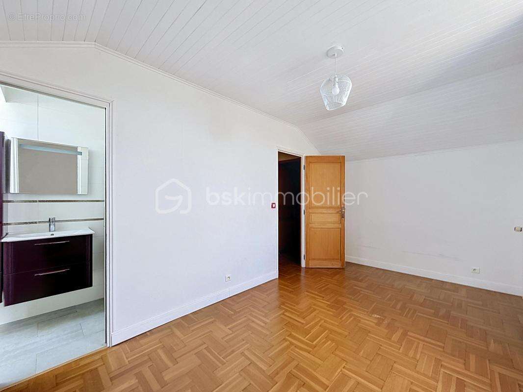Maison familiale de 110 m² avec 3 chambres, jardin intime et aucun vis-à-vis - photo 7
