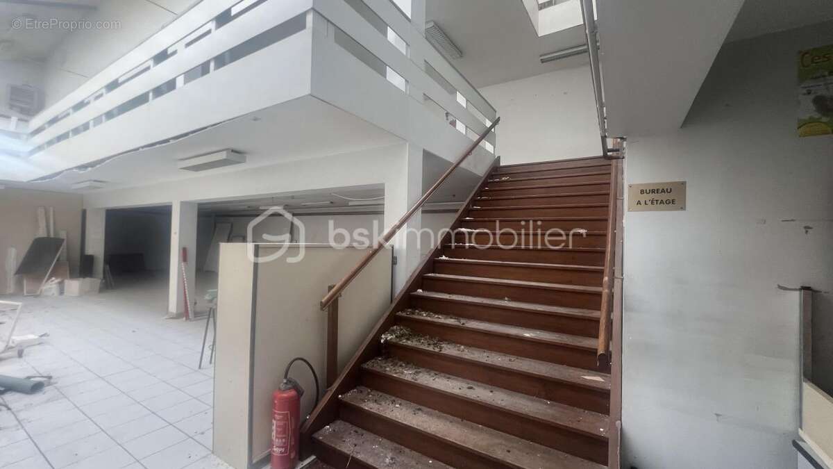 Immeuble professionnel 844 m² – fort potentiel de restructuration – châteauroux - photo 3