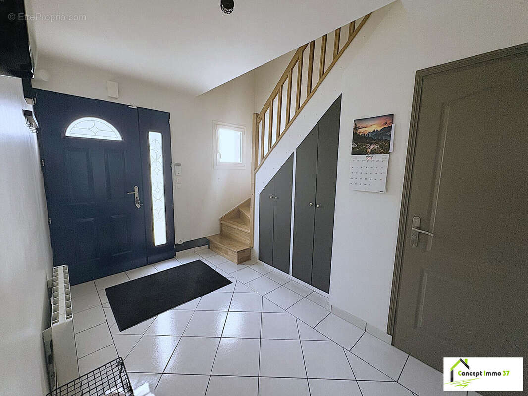 Maison à LA VILLE-AUX-DAMES