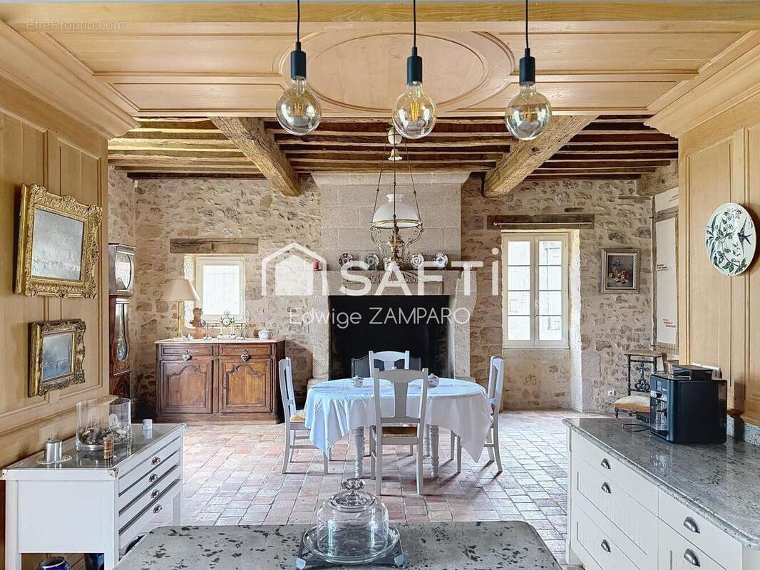 Maison 304 m² à La Chapelle-Montbrandeix  - photo 5