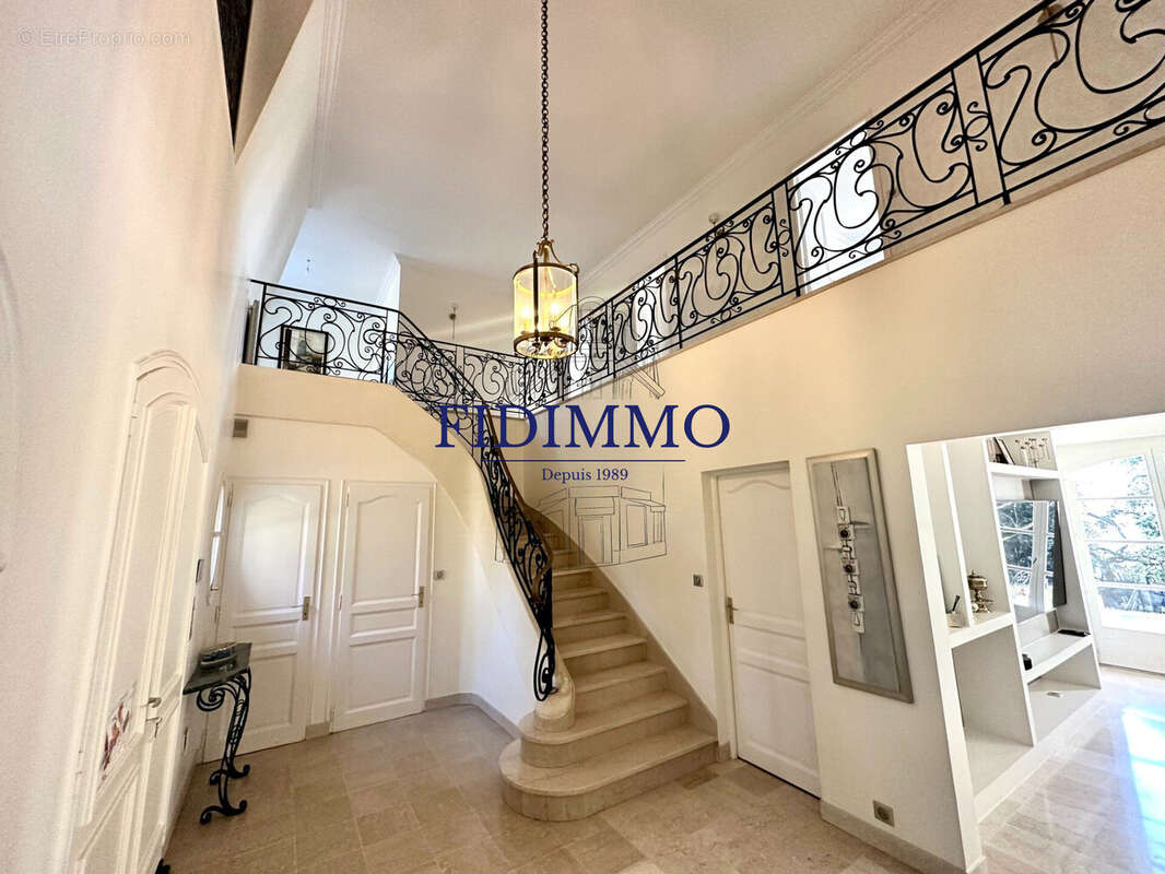 Maison à CHENNEVIERES-SUR-MARNE