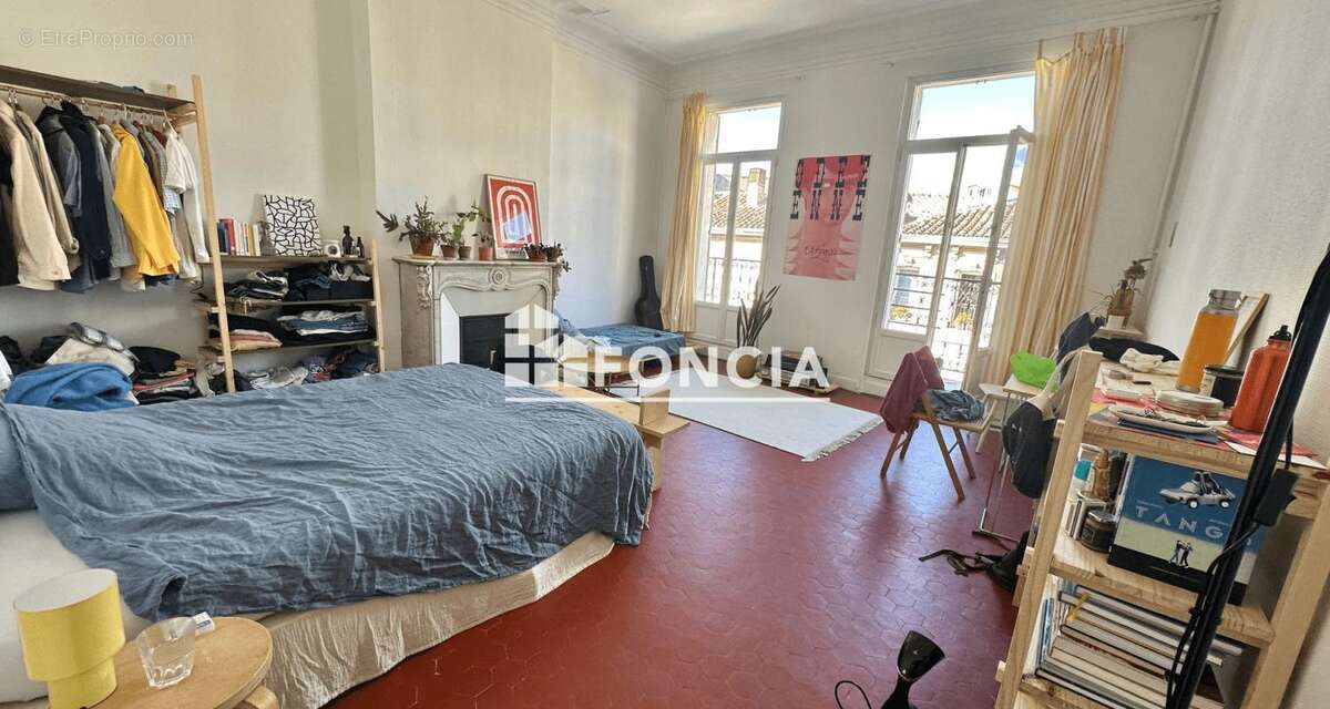 Appartement à MARSEILLE-6E