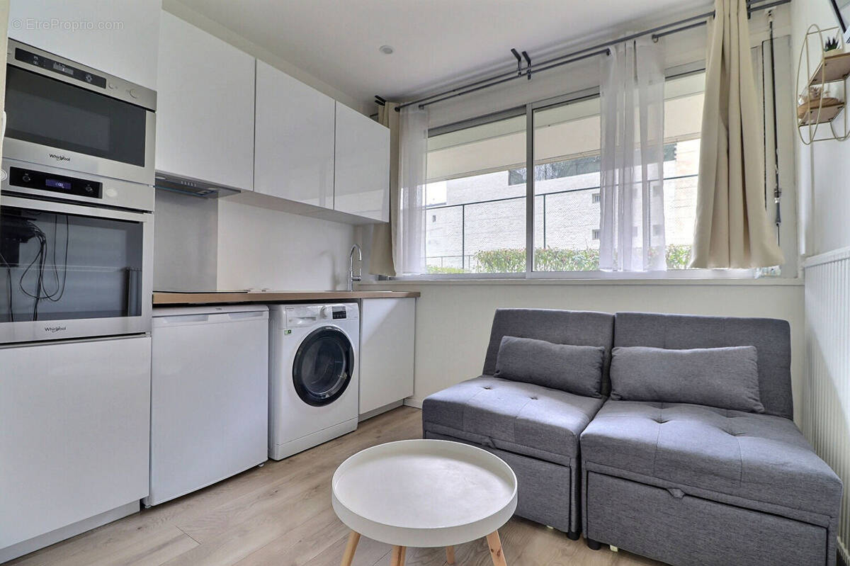 Appartement à NEUILLY-SUR-SEINE