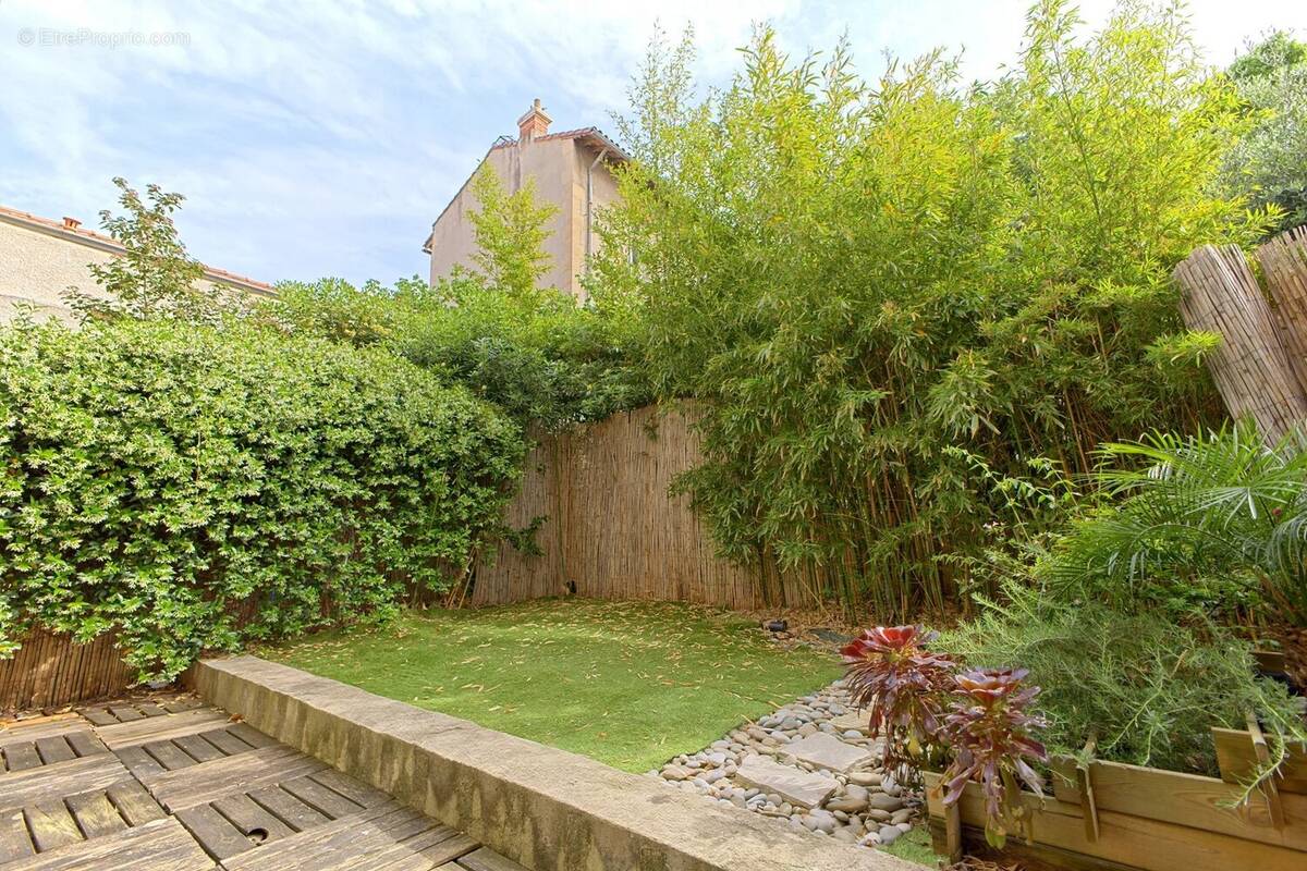 Appartement à MARSEILLE-8E