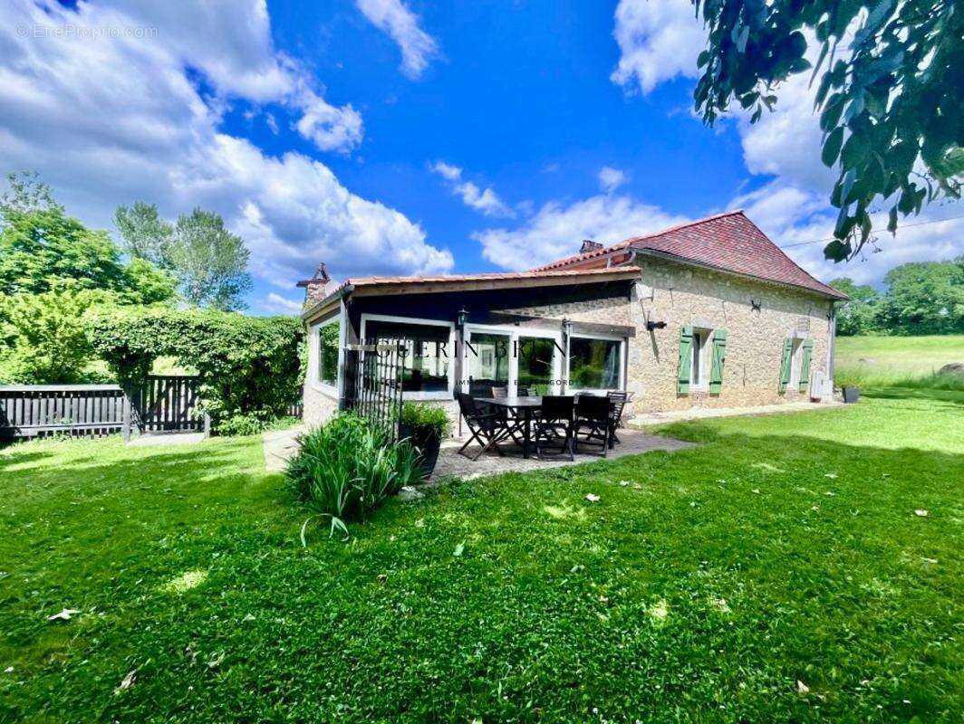 Charmante propriété en pierre avec deux maisons et piscine au cœur du vignoble de Monbazillac - photo 2