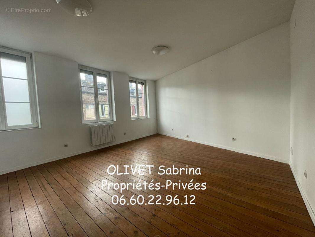 Appartement à PONT-SAINT-PIERRE