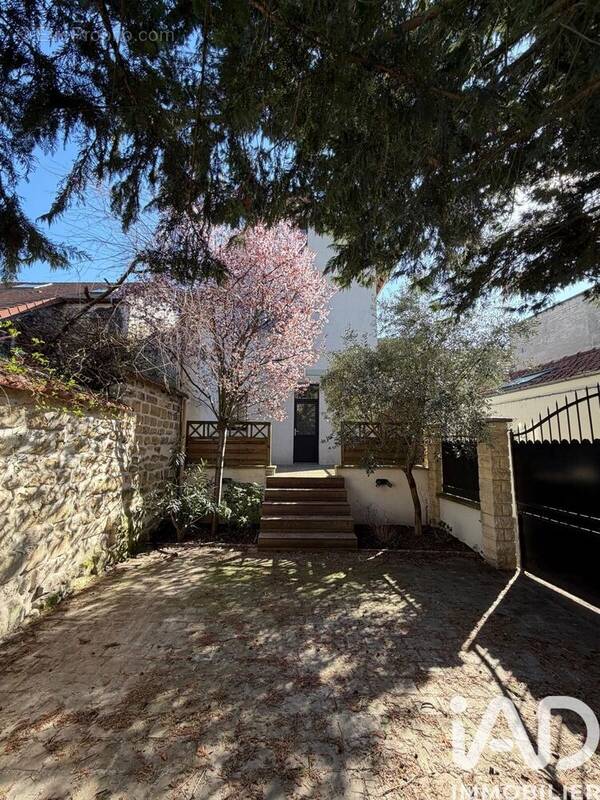 Photo 1 - Maison à CARRIERES-SUR-SEINE