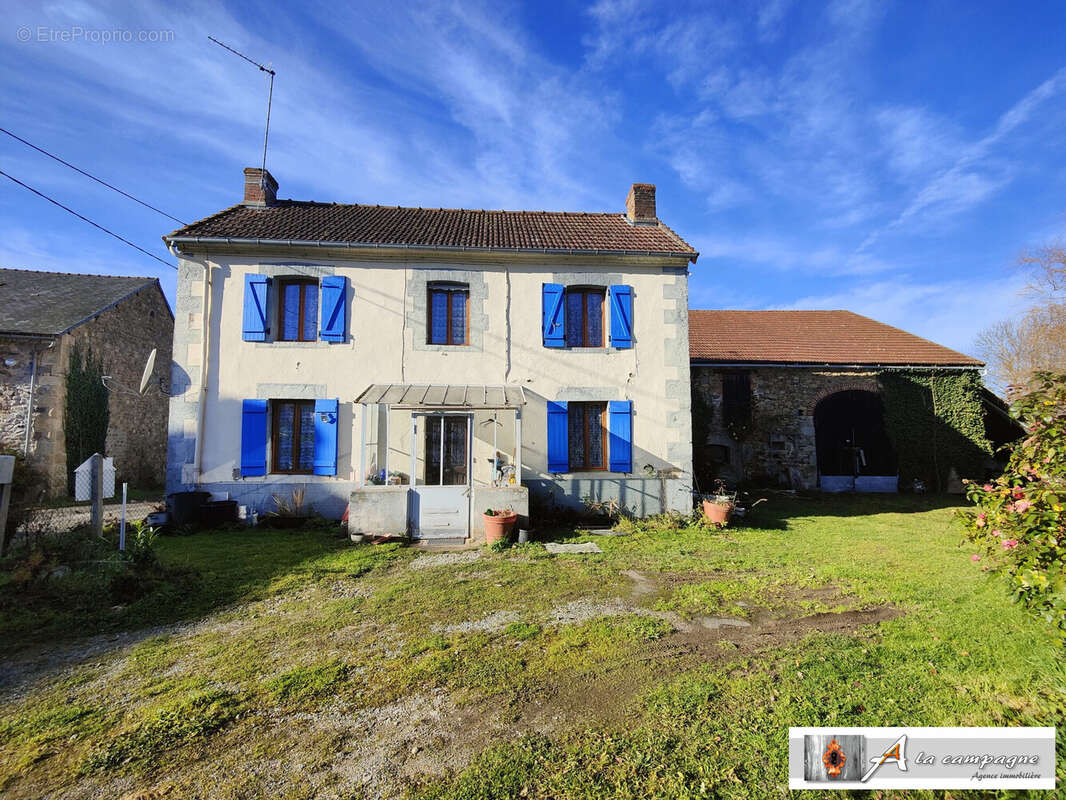 Maison à SAINT-JULIEN-LA-GENETE
