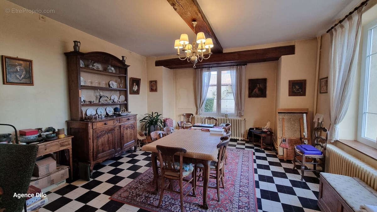 Maison à SAINT-FLORENTIN