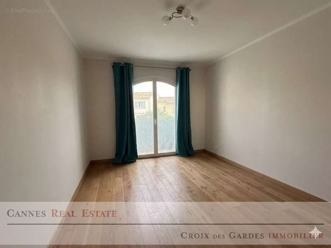 Maison à VILLENEUVE-LOUBET