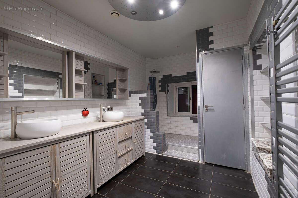 Maison à LA TOURETTE