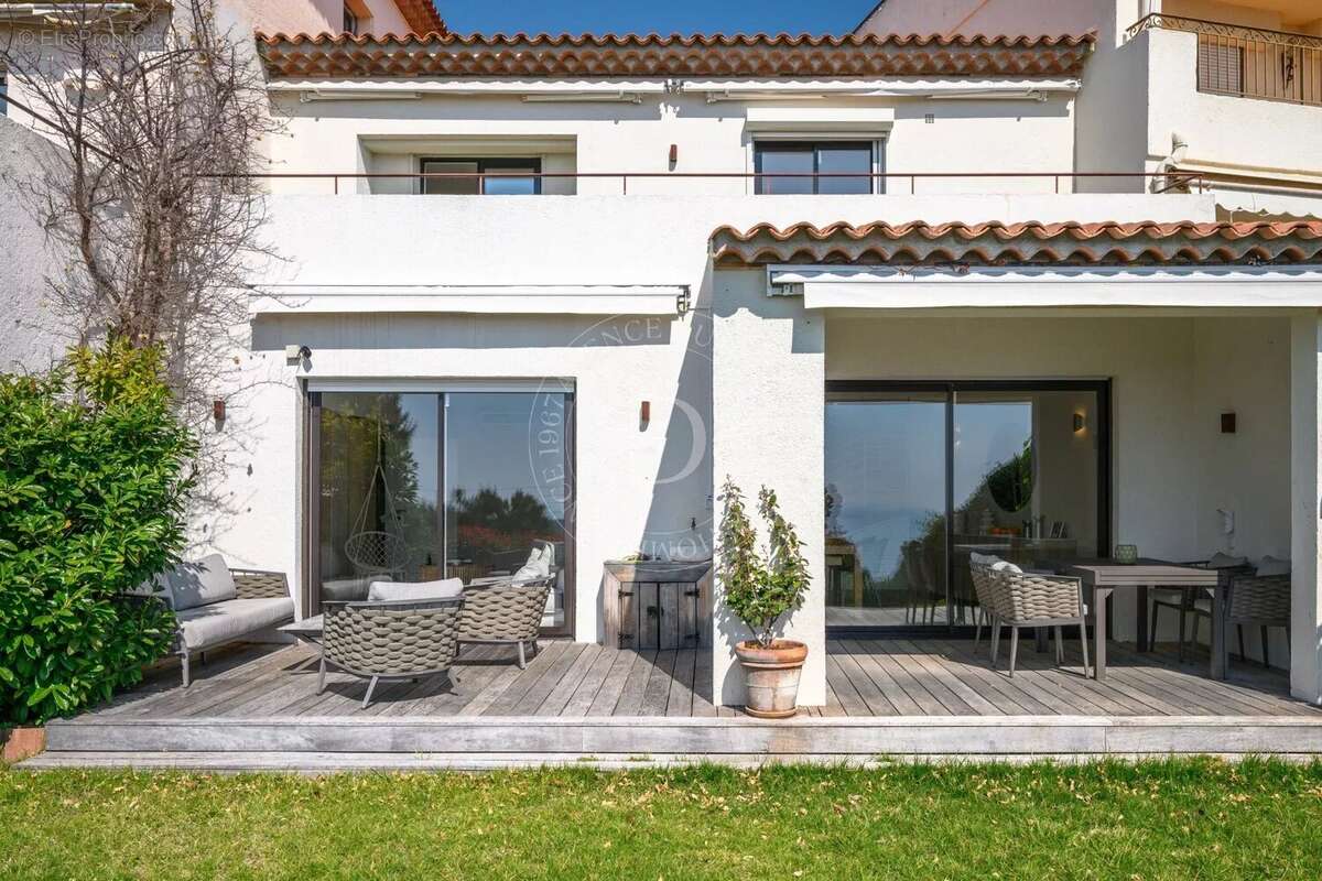 Appartement à VILLEFRANCHE-SUR-MER