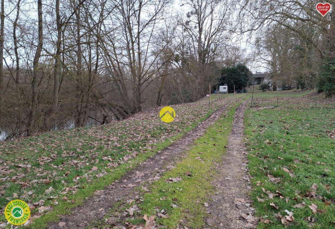Terrain à LUNERY