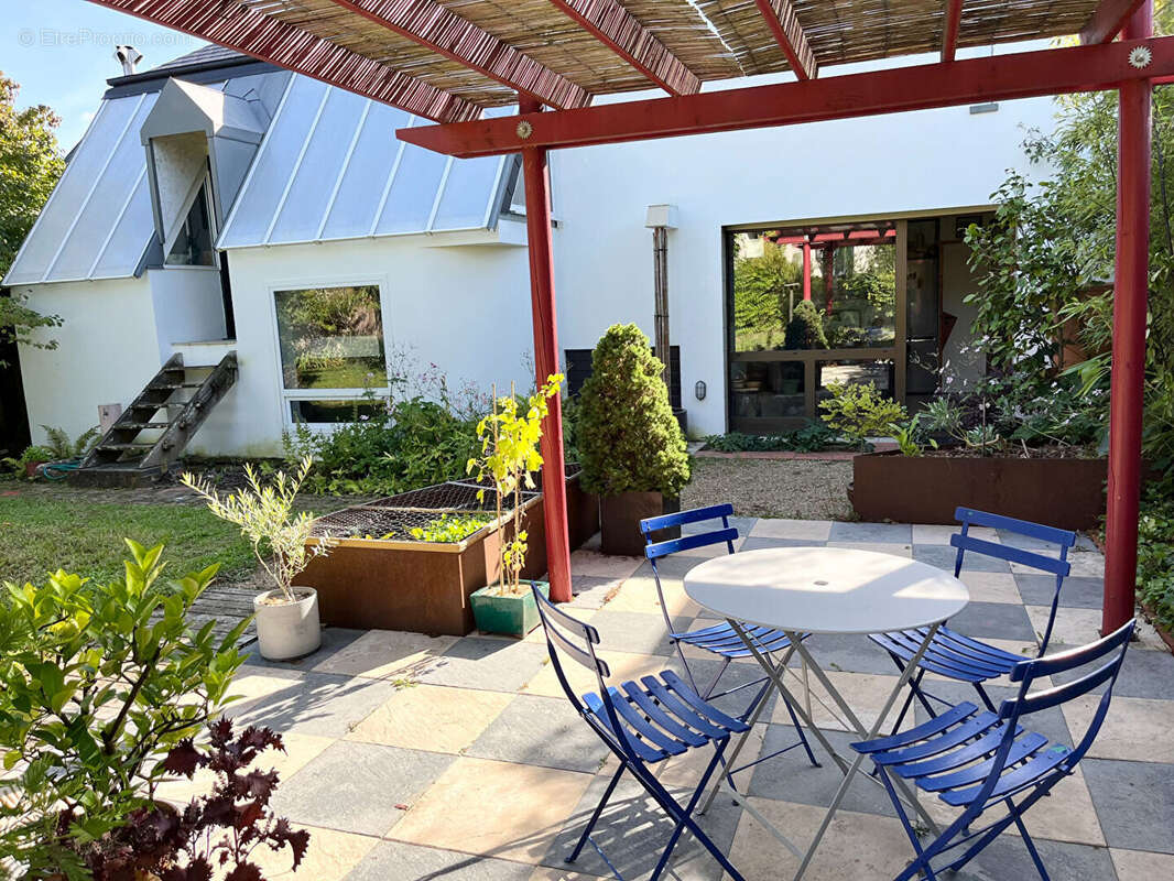 Maison à SAINT-CYR-SUR-LOIRE