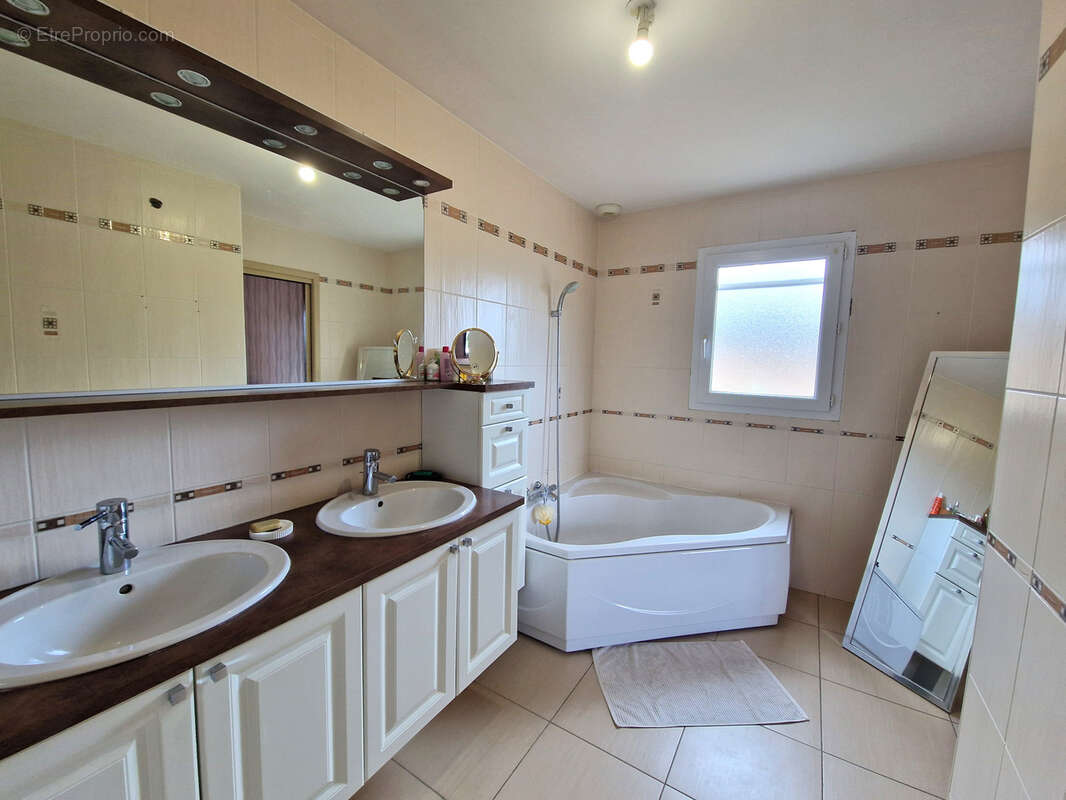 Maison à VIEILLE-BRIOUDE