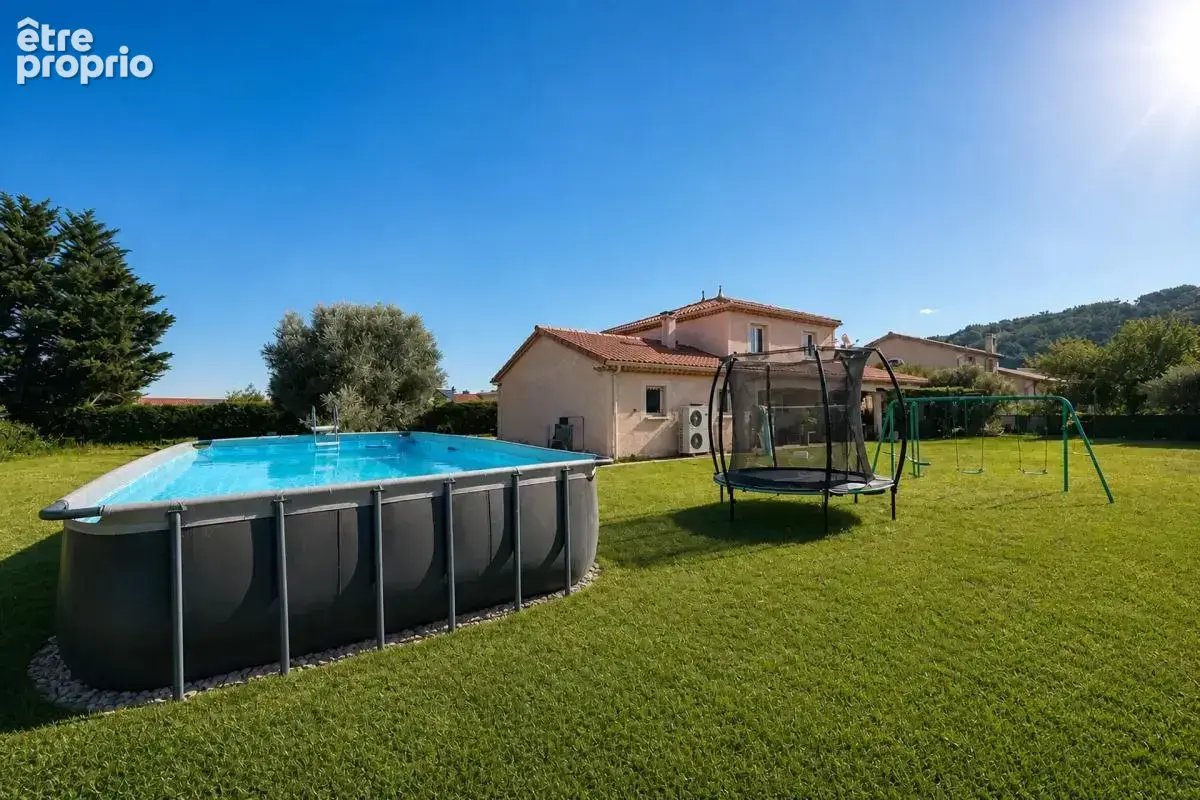 Maison de 7 pièces de 143 m² à Salaise-sur-Sanne - photo 4