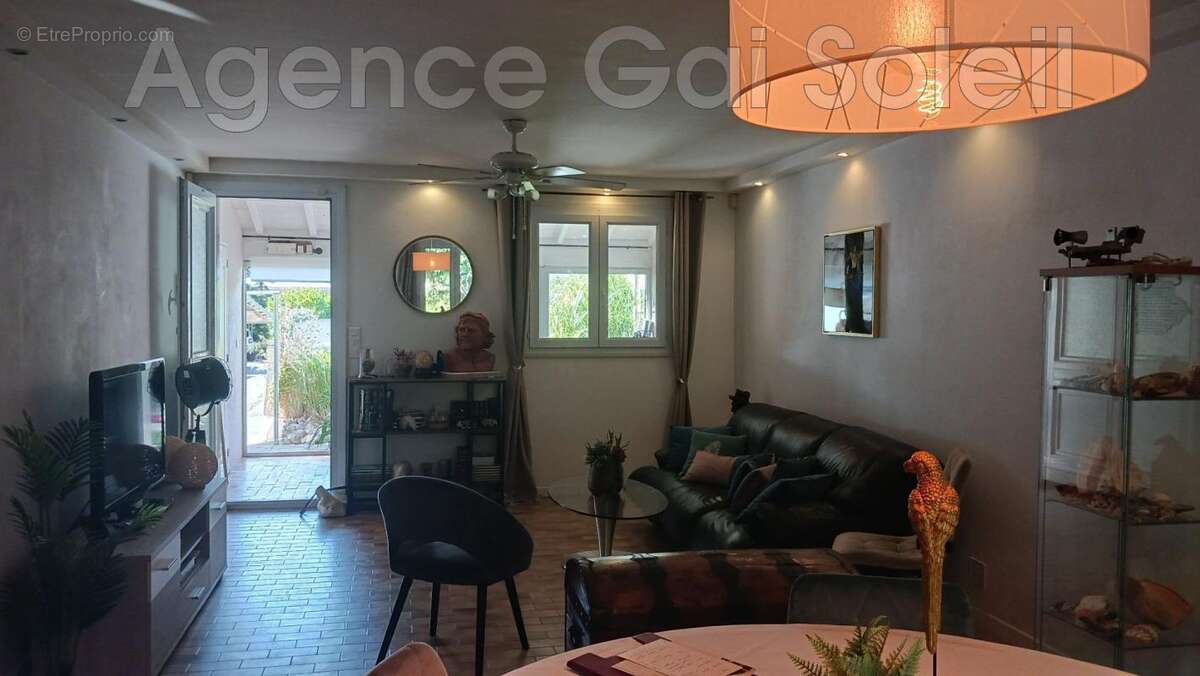 Maison à NISSAN-LEZ-ENSERUNE