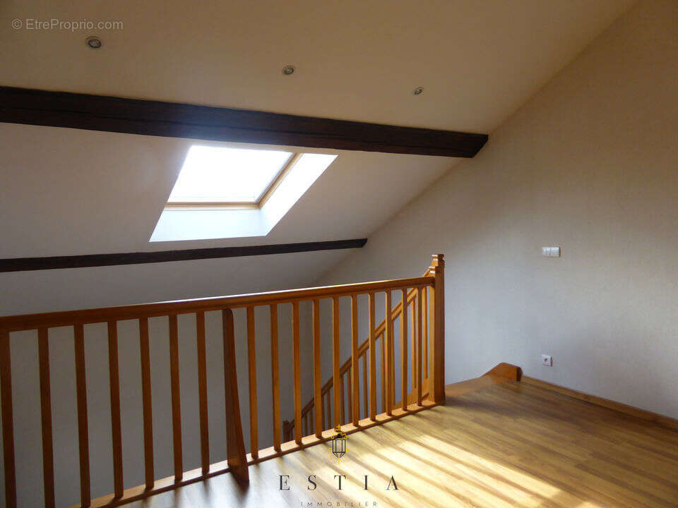 Appartement à LAY-SAINT-CHRISTOPHE