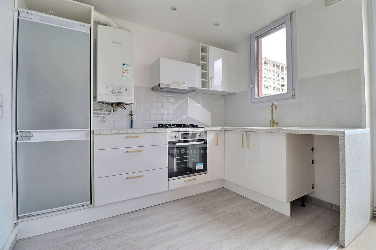 Appartement à AUBERVILLIERS