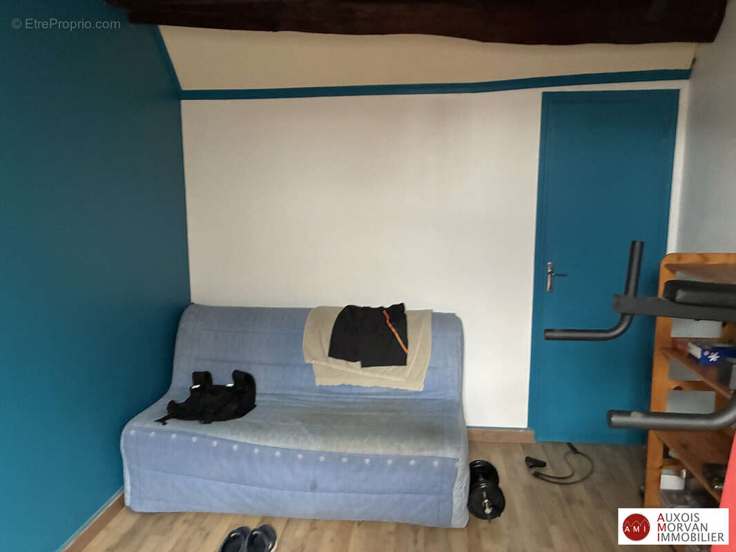 Maison à COURCELLES-LES-SEMUR