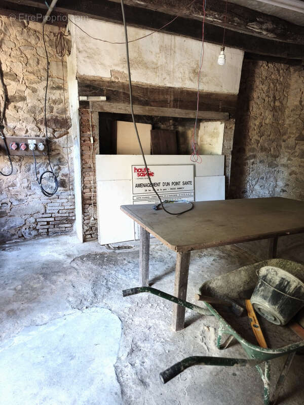 propriété à terminer de rénover avec 11ha de taillis - photo 8