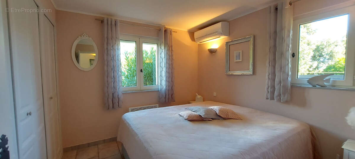 Maison à FIGANIERES