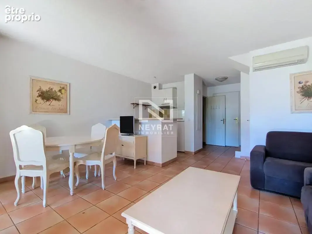 MONTAUROUX - Duplex avec jardin dans une résidence avec piscine - photo 6
