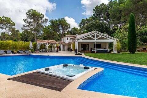 Maison à MOUGINS
