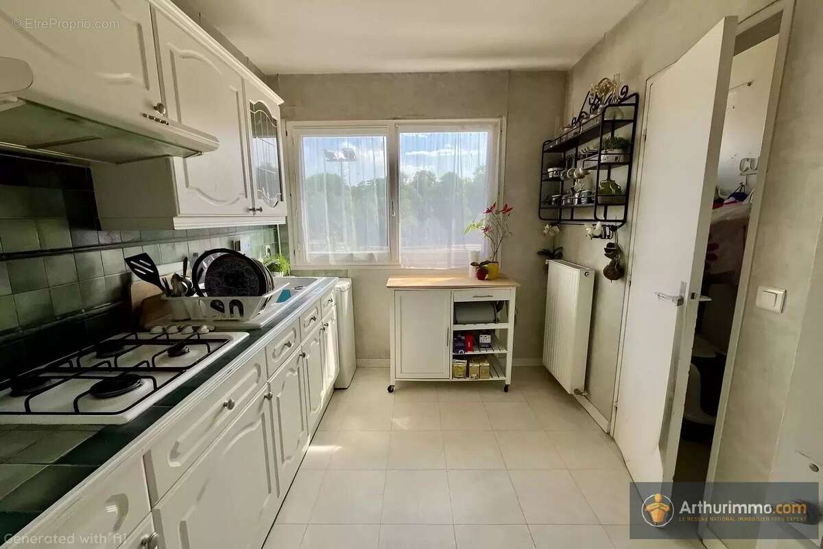 Appartement à CLICHY-SOUS-BOIS