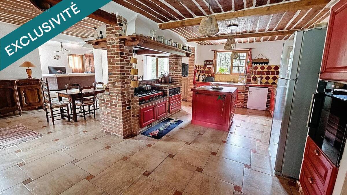 Photo 1 - Maison à SILLANS-LA-CASCADE