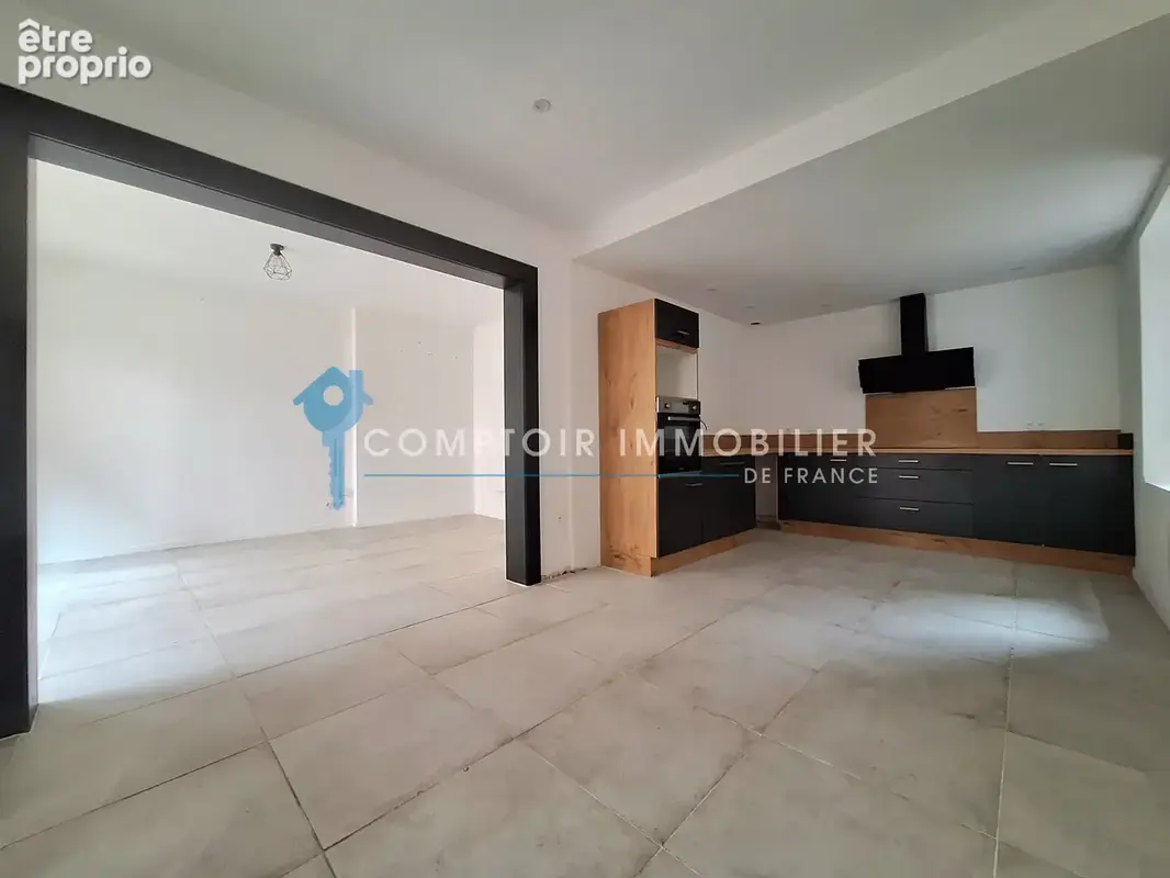 A vendre Dpt 81 Puylaurens centre : Maison de village 3 chambres avec terrasse - photo 2