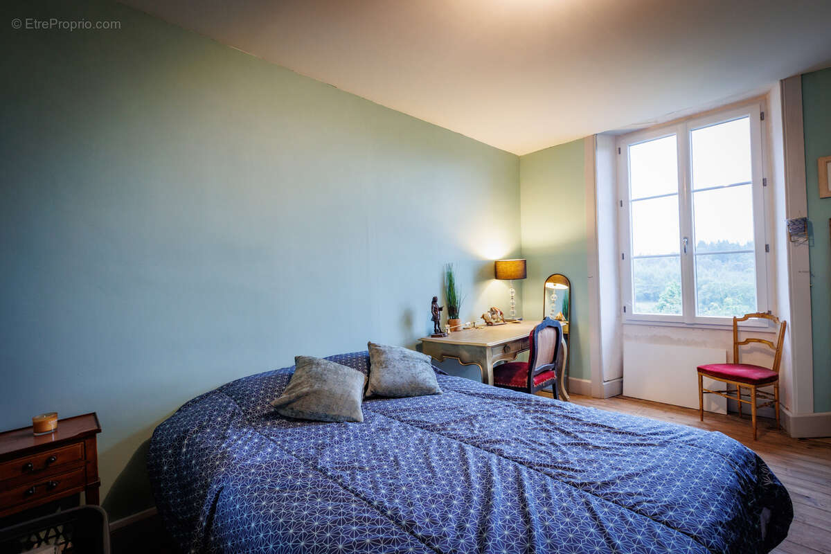 Maison à SAINT-CIRGUES-LA-LOUTRE