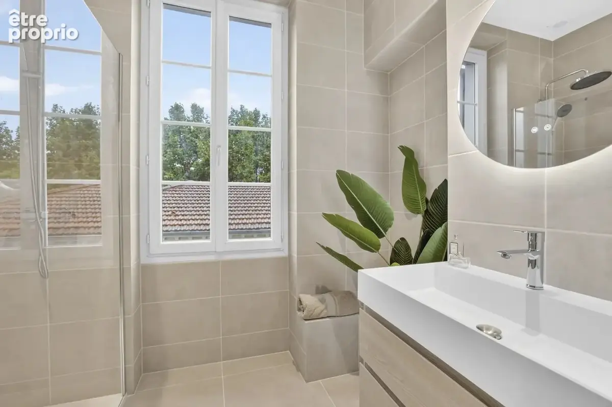 Charmant appartement rénové de 3p avec balcon au cœur de valbonne village - photo 5