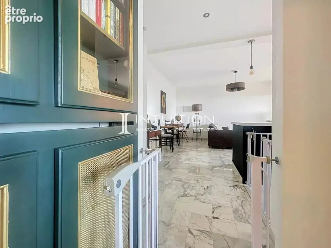Mandelieu - Les termes : élégant deux pièces avec grande terrasse et garage - photo 8