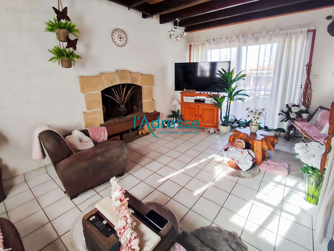 Maison à CHAUDRON-EN-MAUGES