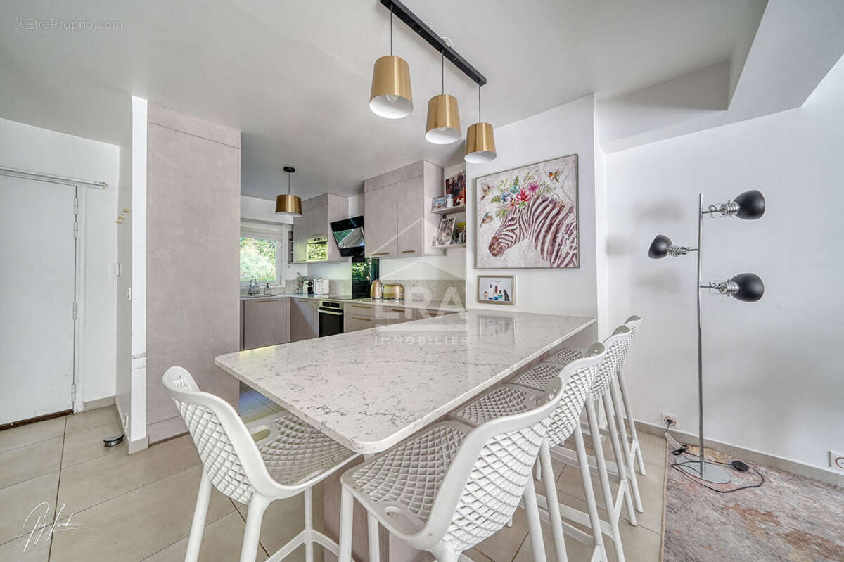 Appartement à VILLE-D'AVRAY