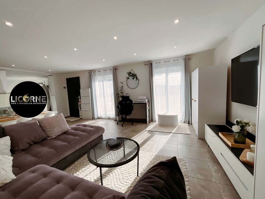 Appartement 79 m² à Le Rove  - photo 4
