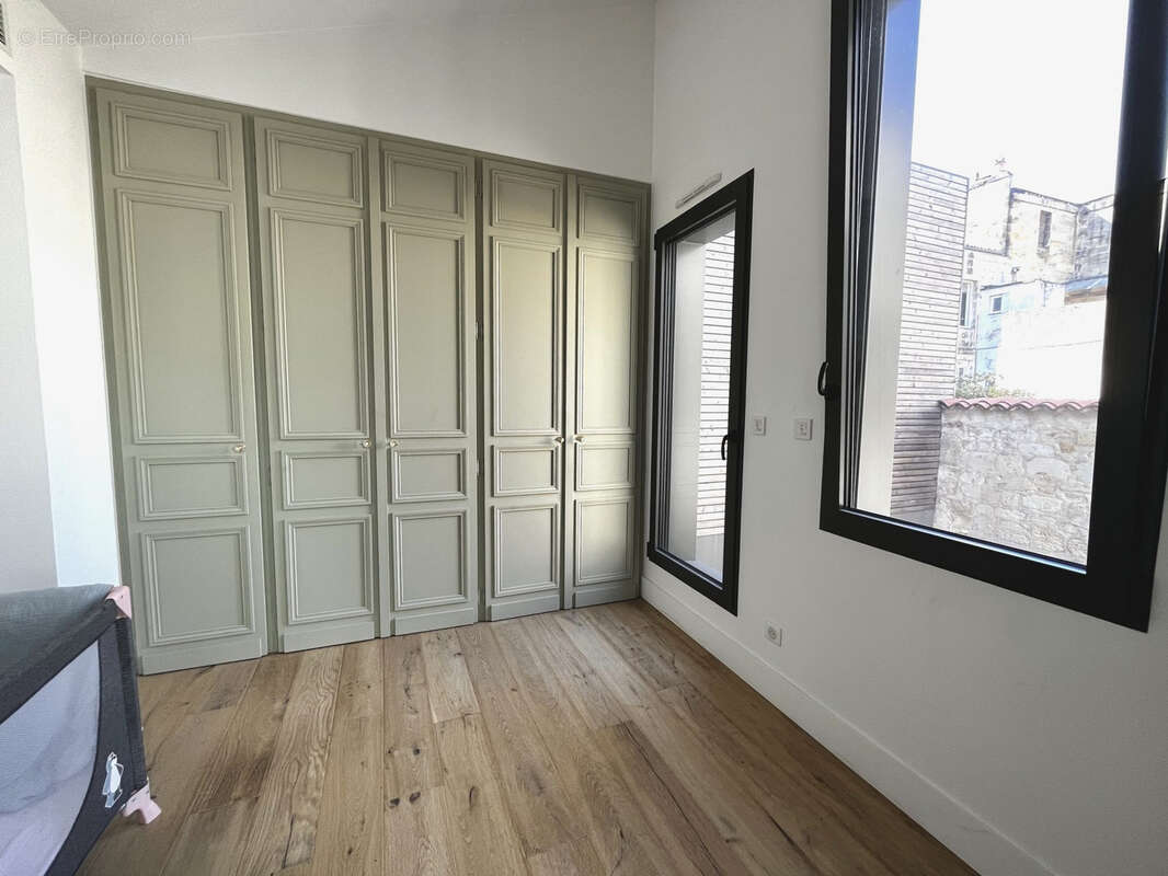 Appartement à BORDEAUX