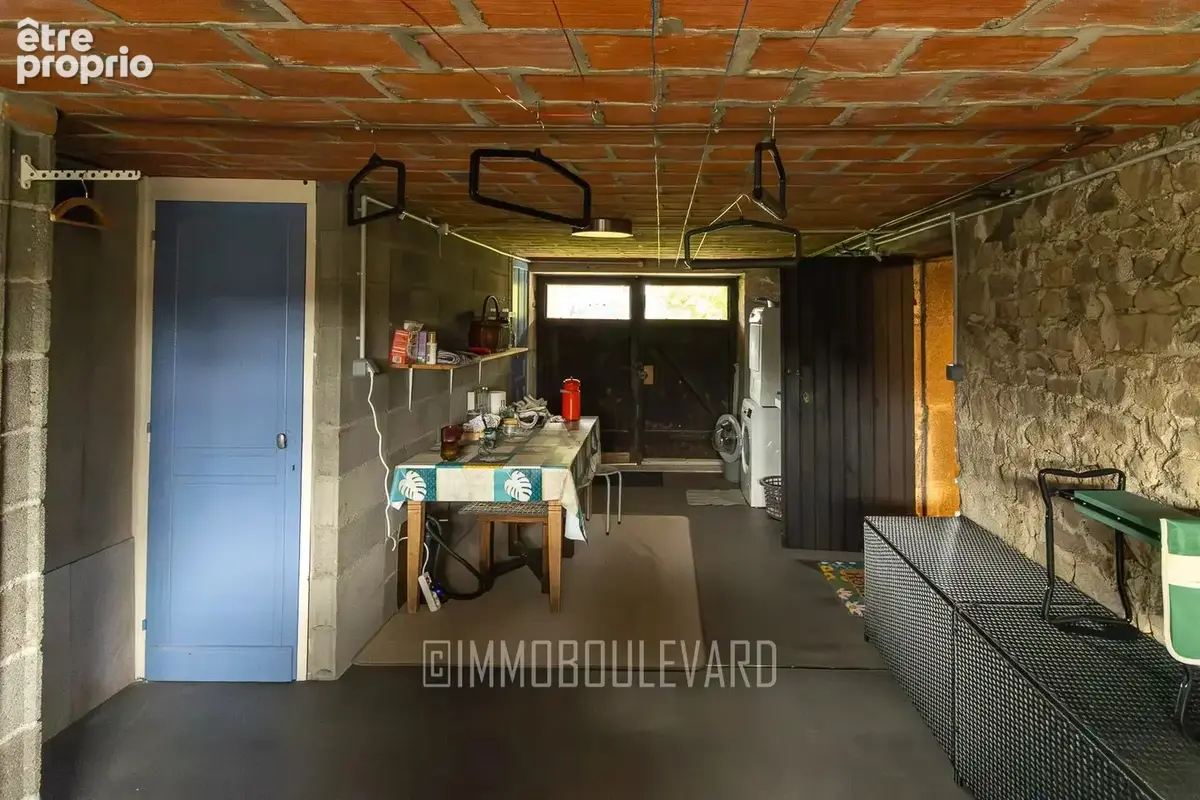 À vendre : Grande maison avec vue dégagée (63) - photo 27