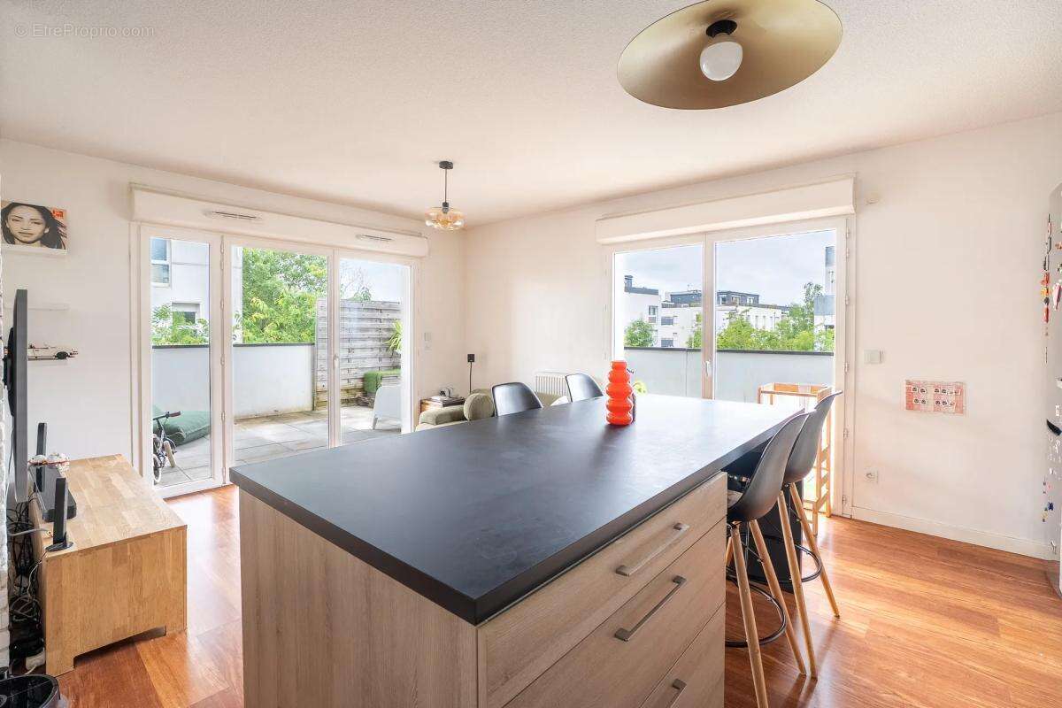 Appartement à VILLENAVE-D'ORNON