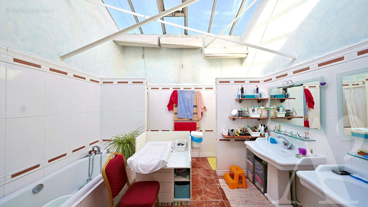 Appartement à LE BOURGET