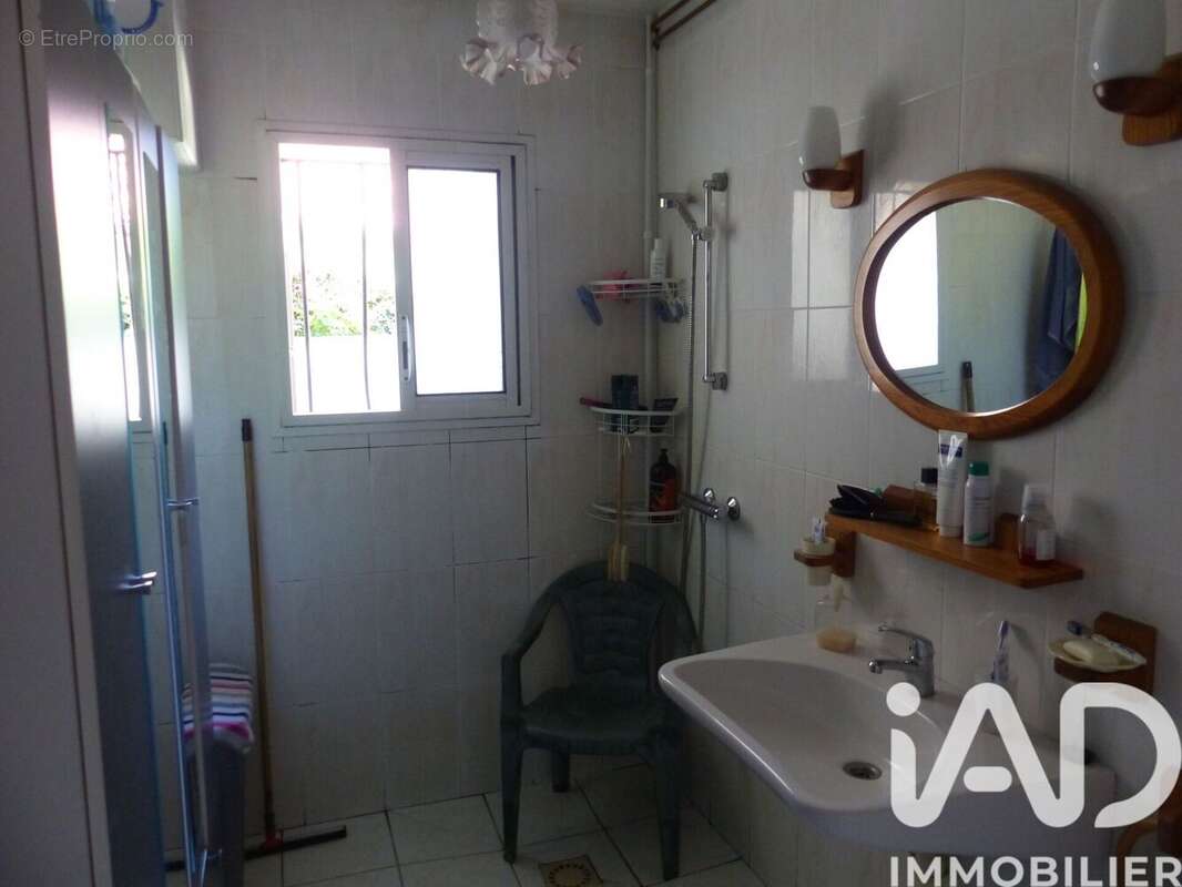 Maison 172 m² à Saint-Pierre-Du-Mont  - photo 5