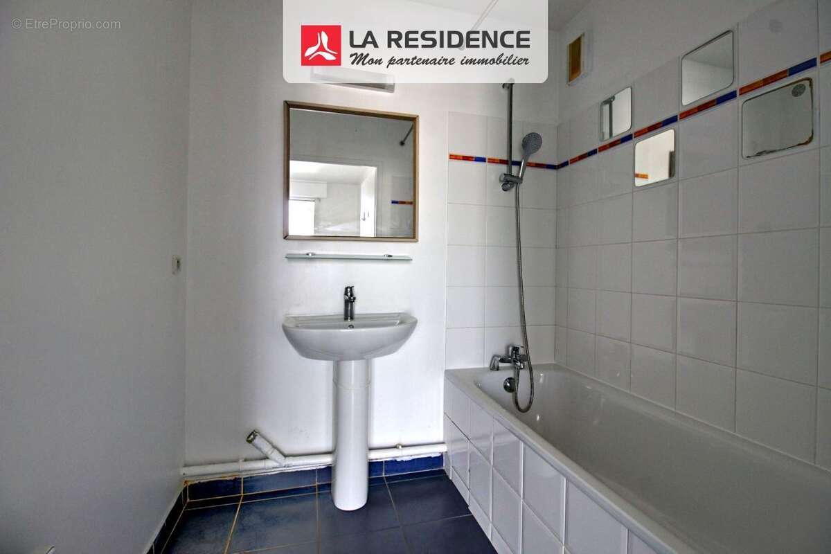 Appartement à SARTROUVILLE