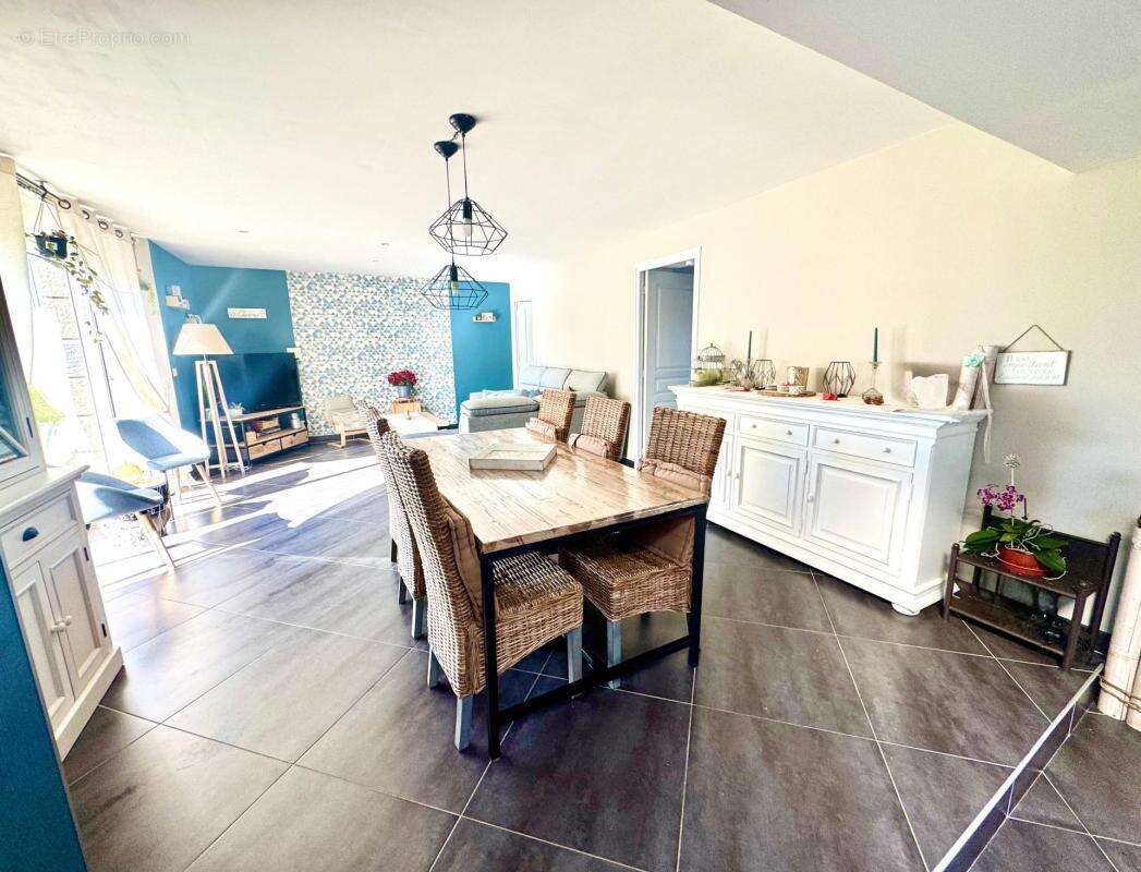 Maison à MINIAC-MORVAN