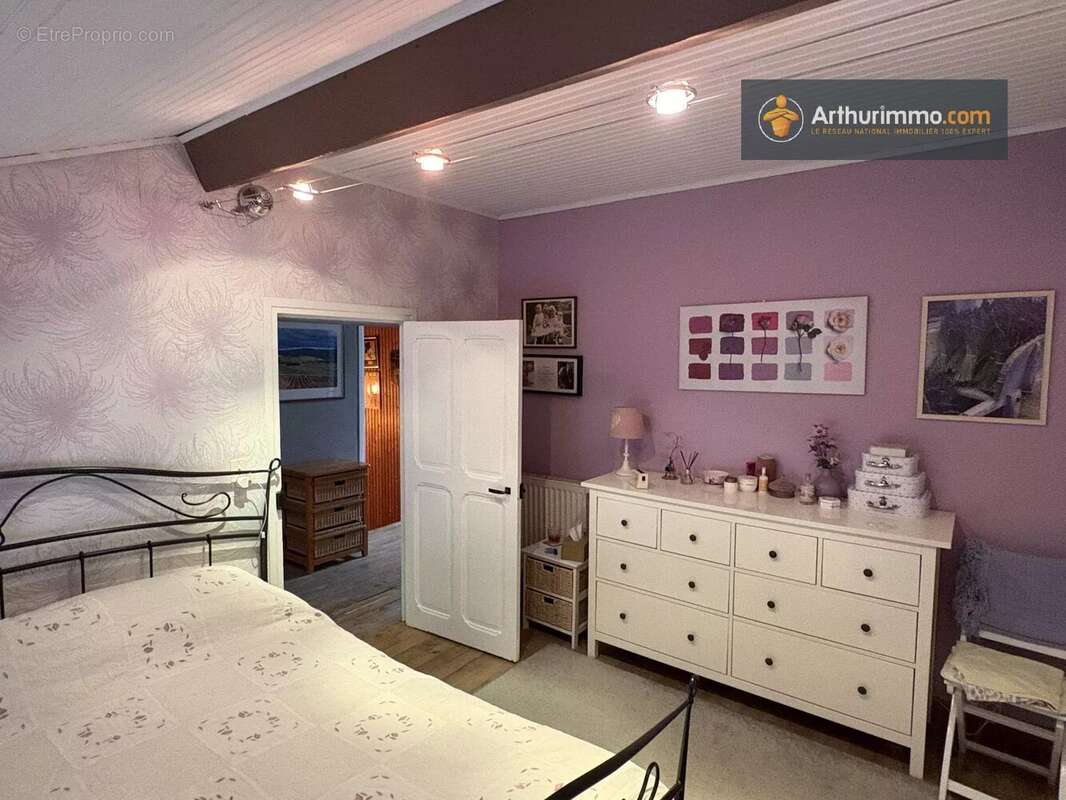 Maison à L&#039;AIGUILLON