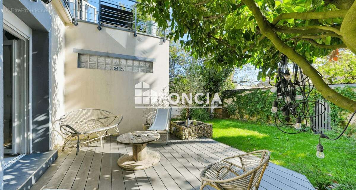 Maison à LE PLESSIS-ROBINSON