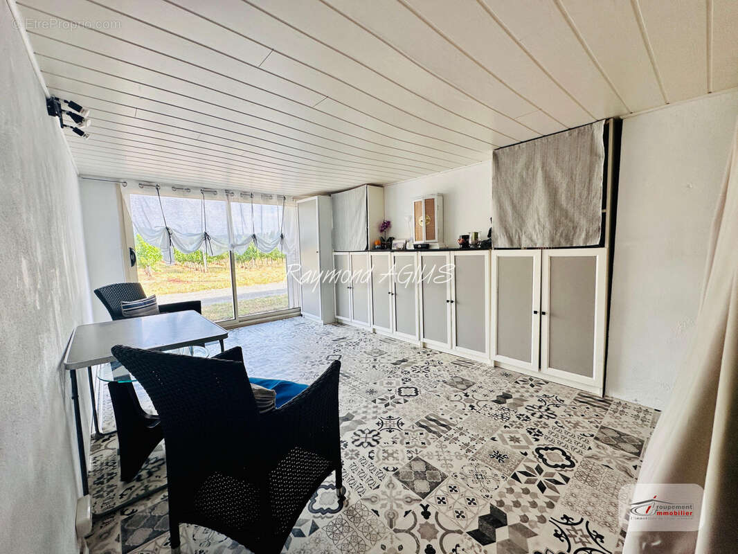 Charmante longère de vigneron avec studio, piscine et séchoir traditionnel - photo 31