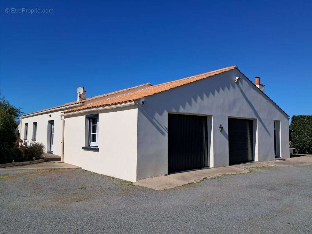 Maison à BOUIN